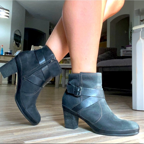 Clarks | Shoes | Clarks Artisan Womens 